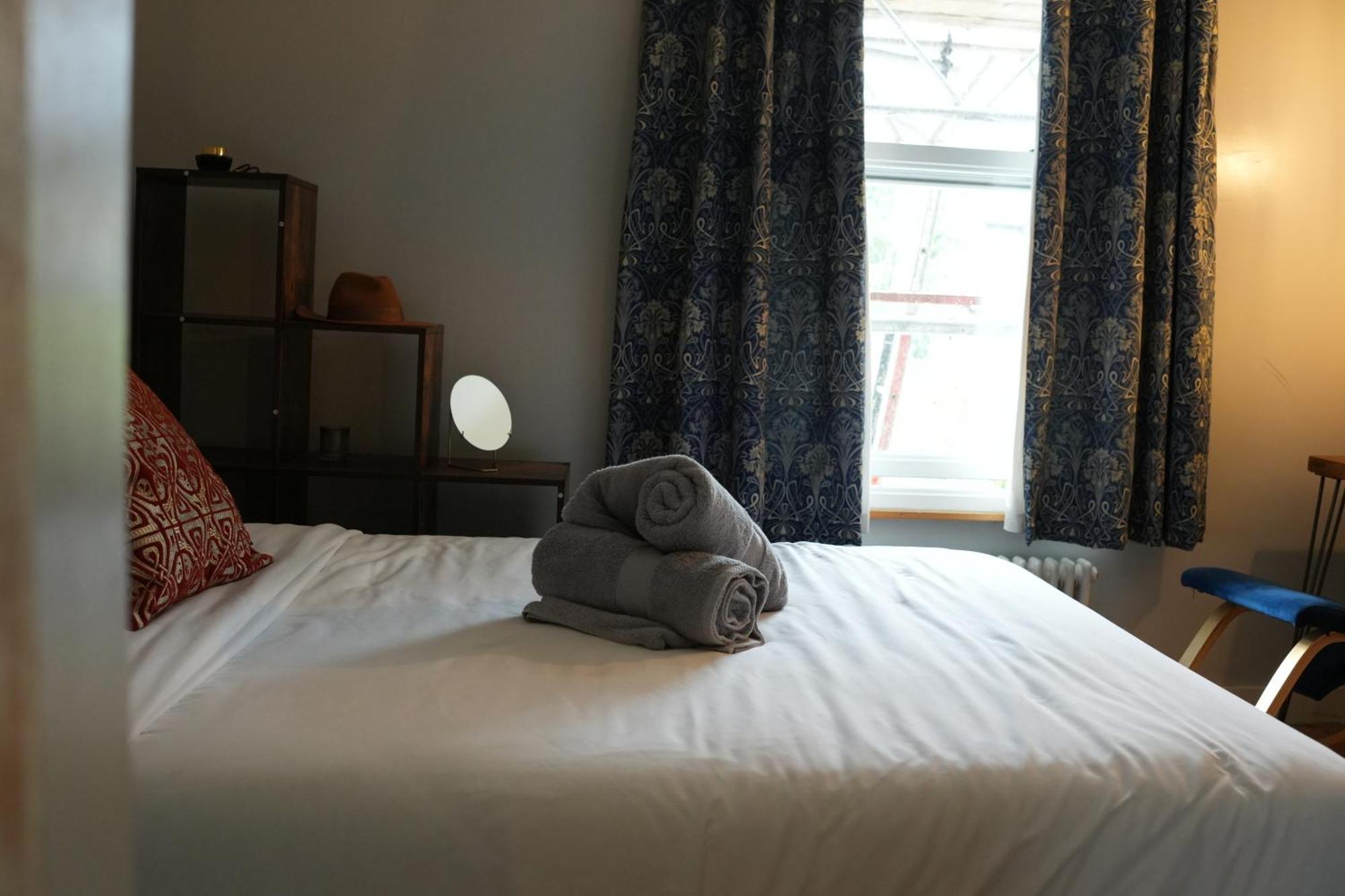 Stylish-Brockley-Entire Place Apartment London Ngoại thất bức ảnh